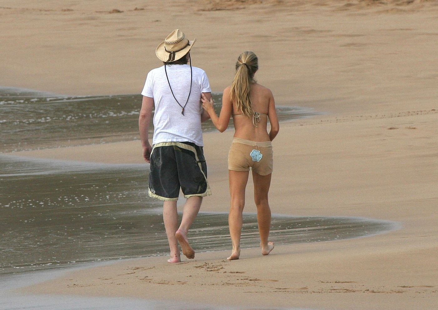 Познакомился На Пляже Секс