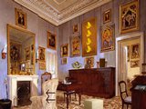 Antique Historical House Escape