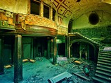 Abandoned Old House Escape