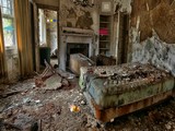 Abandoned Amaze Room Escape